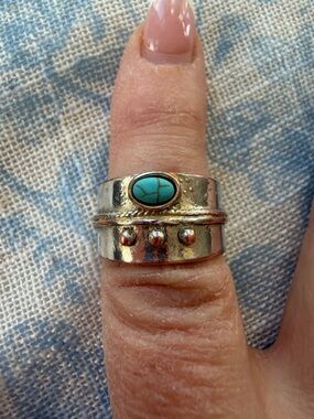 Sterling Silver Turquoise Accent Band Ring - Blue Stone in 925